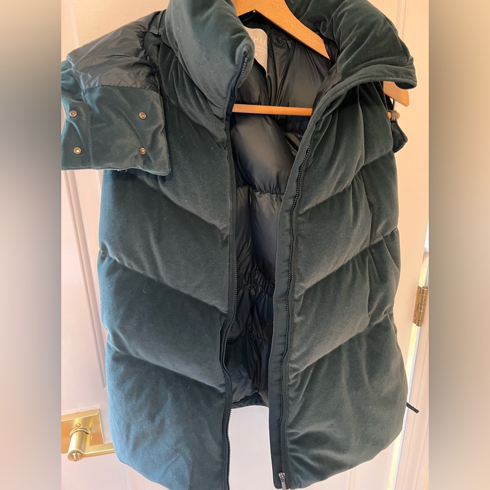 Athleta velvet puffer